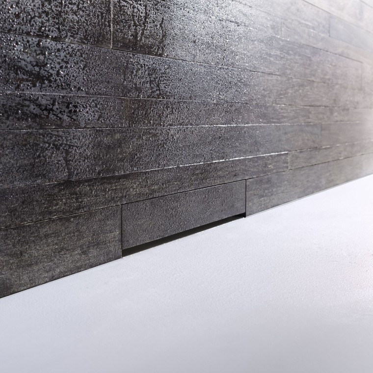 配备定制防护罩的吉博力墙面地漏 配备定制防护罩的吉博力墙面地漏