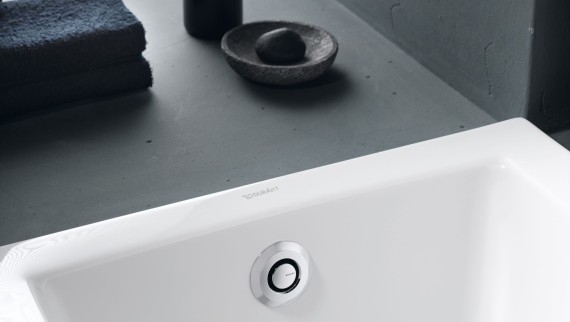 配备 PushControl 功能的浴缸出水口 配备 PushControl 功能的浴缸出水口