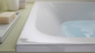 Tawa浴缸由干净卫生的亚克力制成
