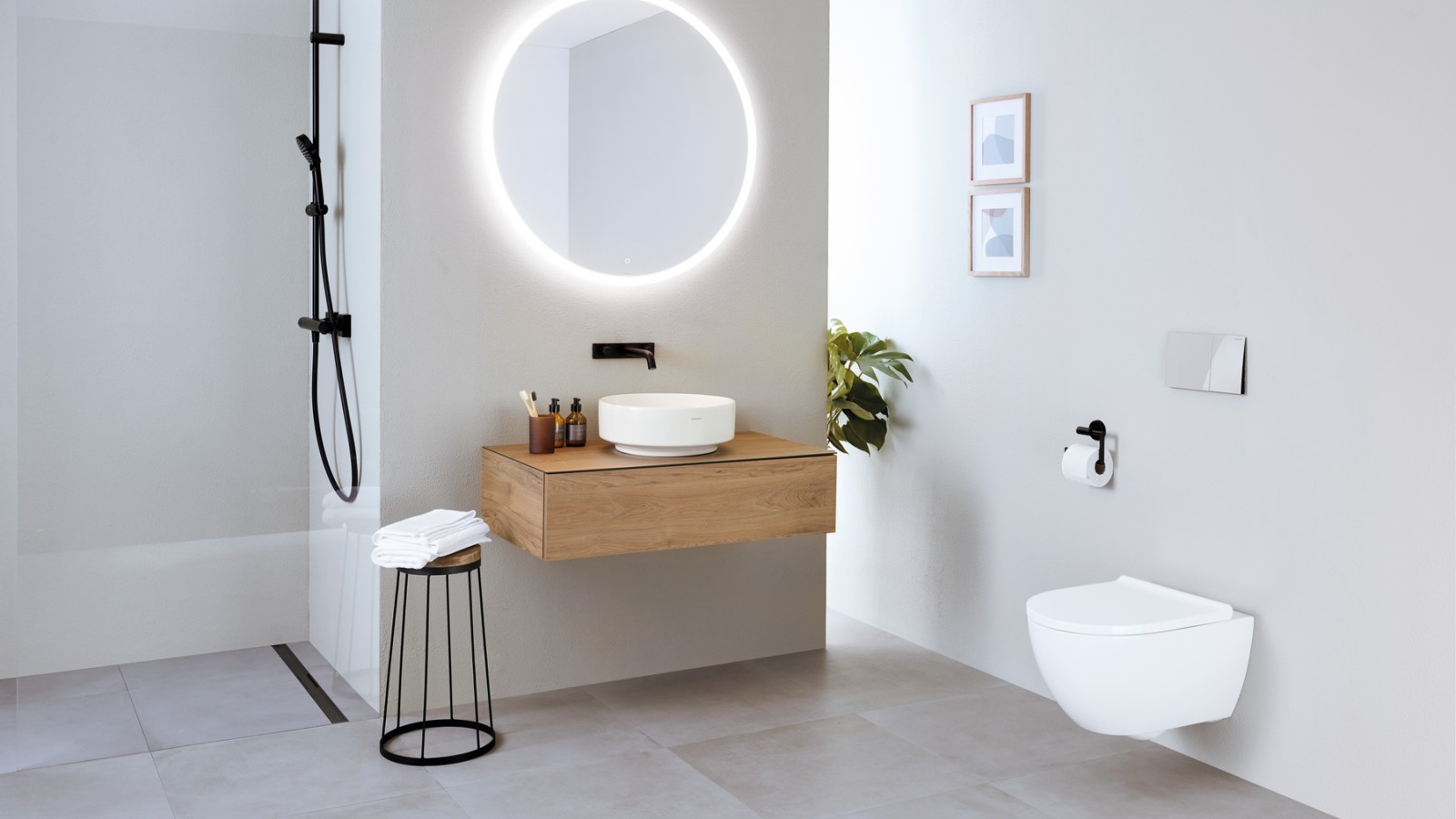 Bathroom with Geberit VariForm washplace and Acanto WC