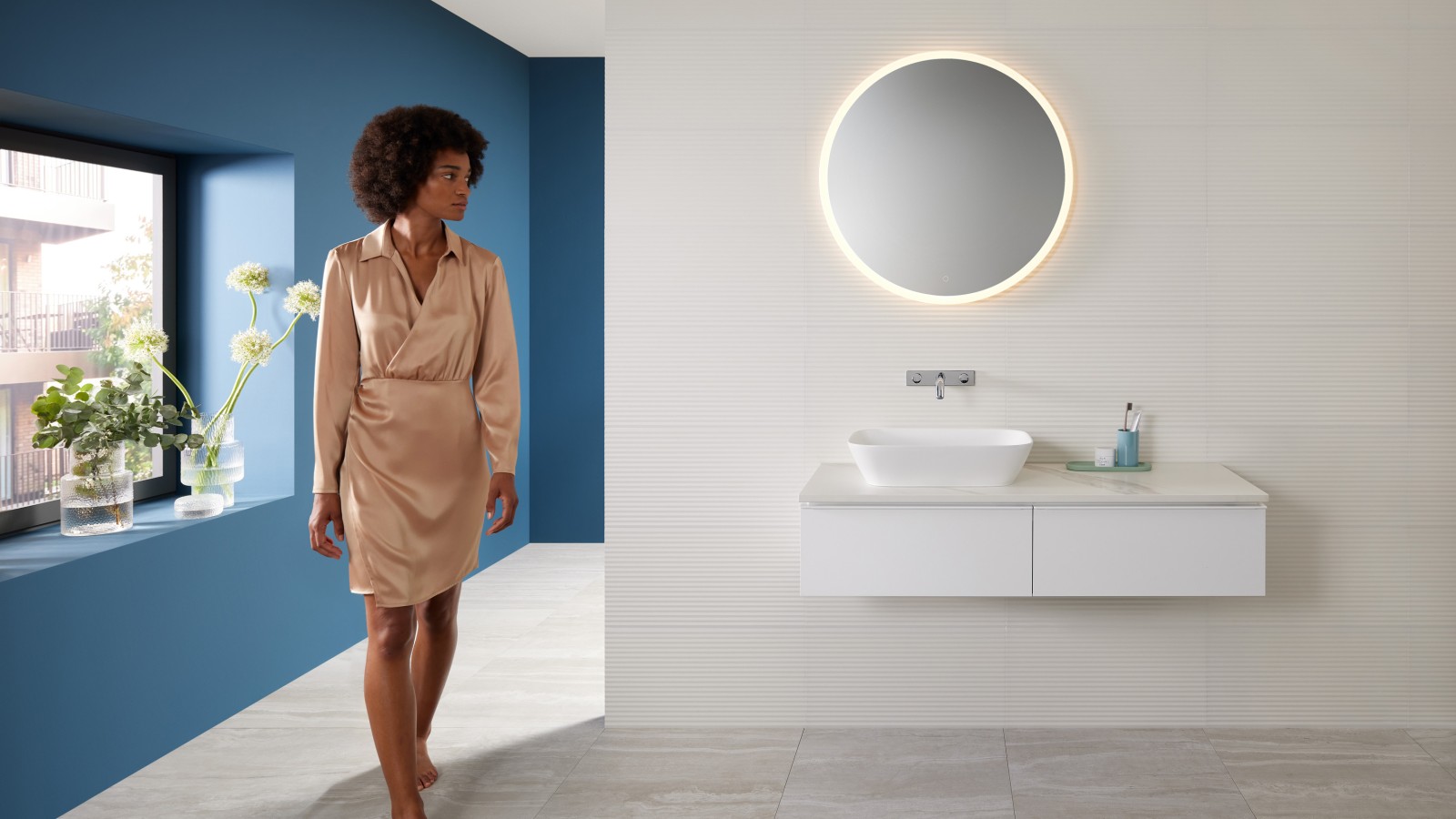 混搭:配备 iCon 柜的 Geberit ONE 台式洗脸盆 混搭:配备 iCon 柜的 Geberit ONE 台式洗脸盆