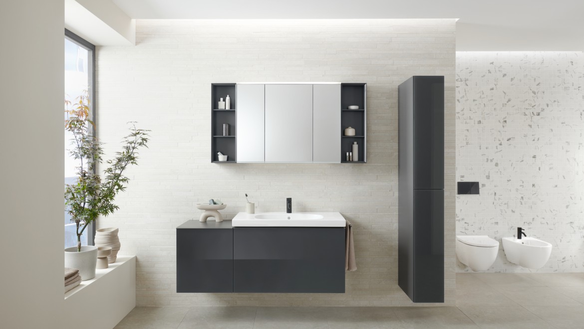 Geberit Acanto 艾珈洗脸盆配有卫浴家具和 Geberit Acanto 艾珈座便器 Geberit Acanto 艾珈洗脸盆配有卫浴家具和 Geberit Acanto 艾珈座便器