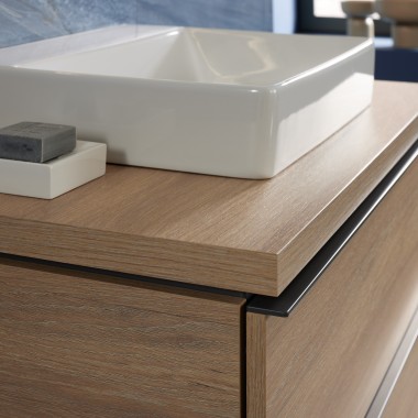 Mix & Match 系列 Geberit ONE 台式洗脸盆与带柜子的 Geberit iCon 艾柯洗脸盆 Mix & Match 系列 Geberit ONE 台式洗脸盆与带柜子的 Geberit iCon 艾柯洗脸盆