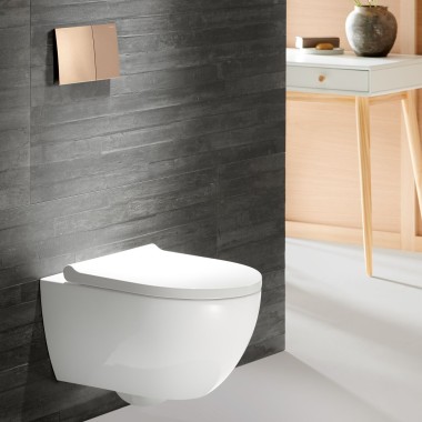 带 Sigma70 玫瑰金冲水面板的 Geberit Acanto 艾珈座便器 带 Sigma70 玫瑰金冲水面板的 Geberit Acanto 艾珈座便器