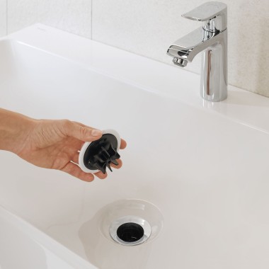 带发梳式毛发阻挡器的 Geberit ONE 洗脸盆 带发梳式毛发阻挡器的 Geberit ONE 洗脸盆
