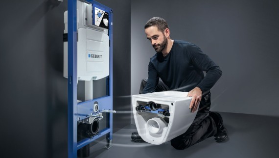 包括 Geberit Sigma 隐蔽式水箱和 Geberit Acanto 艾珈座便器的水暖工安装座便器系统 包括 Geberit Sigma 隐蔽式水箱和 Geberit Acanto 艾珈座便器的水暖工安装座便器系统