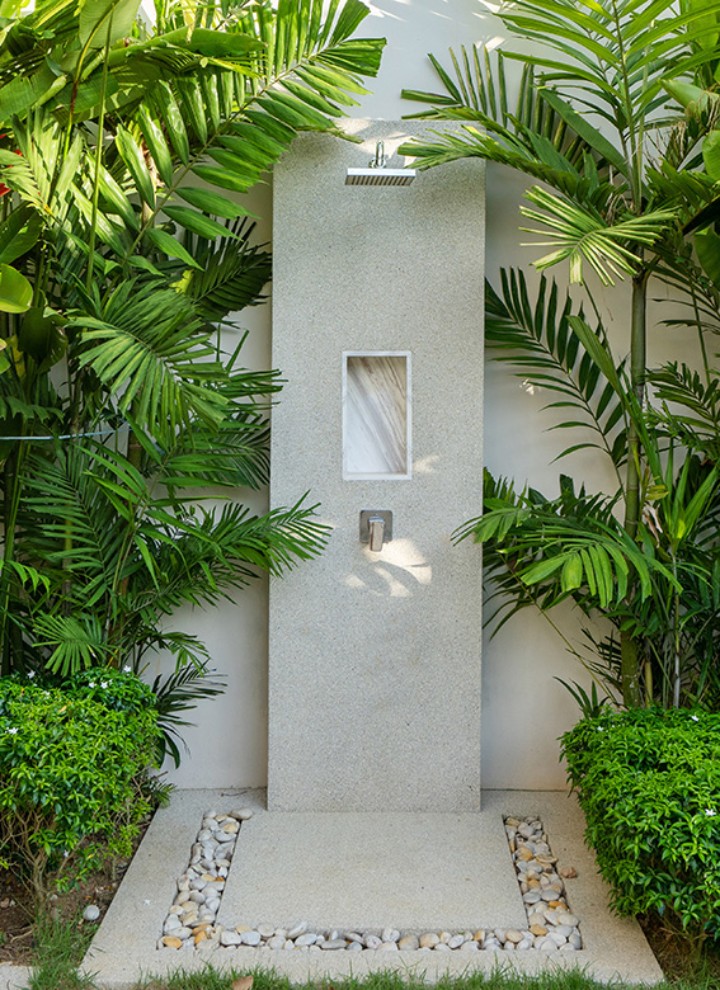 与地面齐平的花园淋浴间 与地面齐平的花园淋浴间