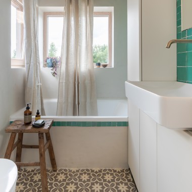 The "Tiny Hammam" of Marjolein Jonker on 4 m² (© Chiela van Meerwijk) The "Tiny Hammam" of Marjolein Jonker on 4 m² (© Chiela van Meerwijk)