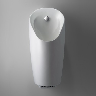 小巧紧凑的 Geberit Preda 朴雅陶瓷器具,配有集成式小便冲洗阀 小巧紧凑的 Geberit Preda 朴雅陶瓷器具,配有集成式小便冲洗阀