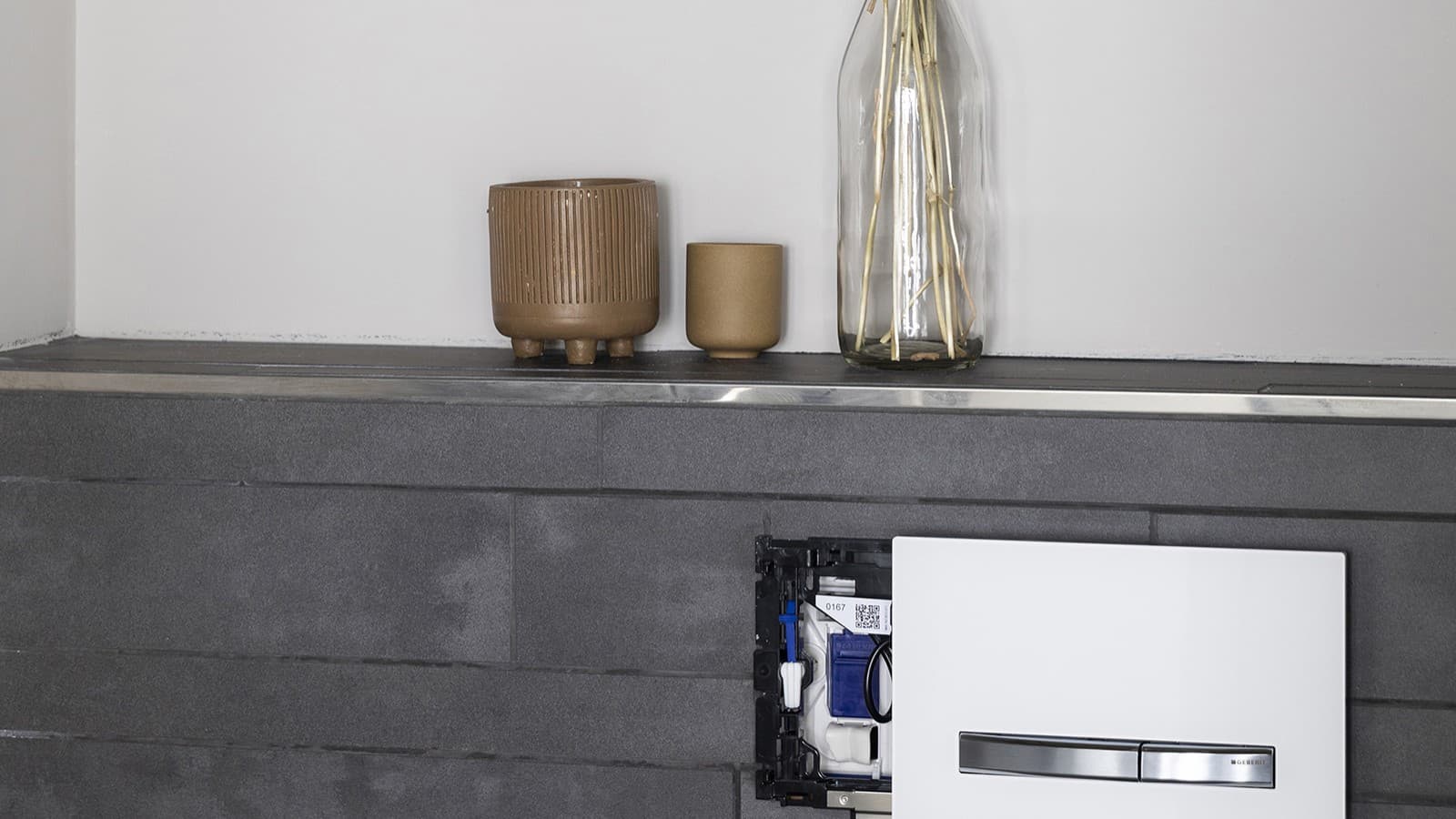 配备集成式DuoFresh除臭模块的Sigma50冲水面板 配备集成式DuoFresh除臭模块的Sigma50冲水面板