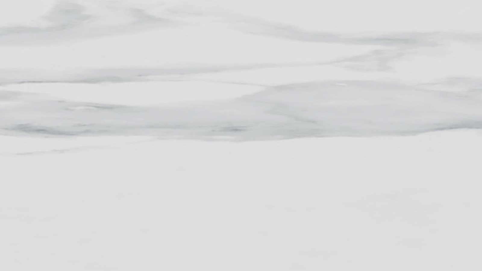 Colour: Stoneware in white marble look Colour: Stoneware in white marble look