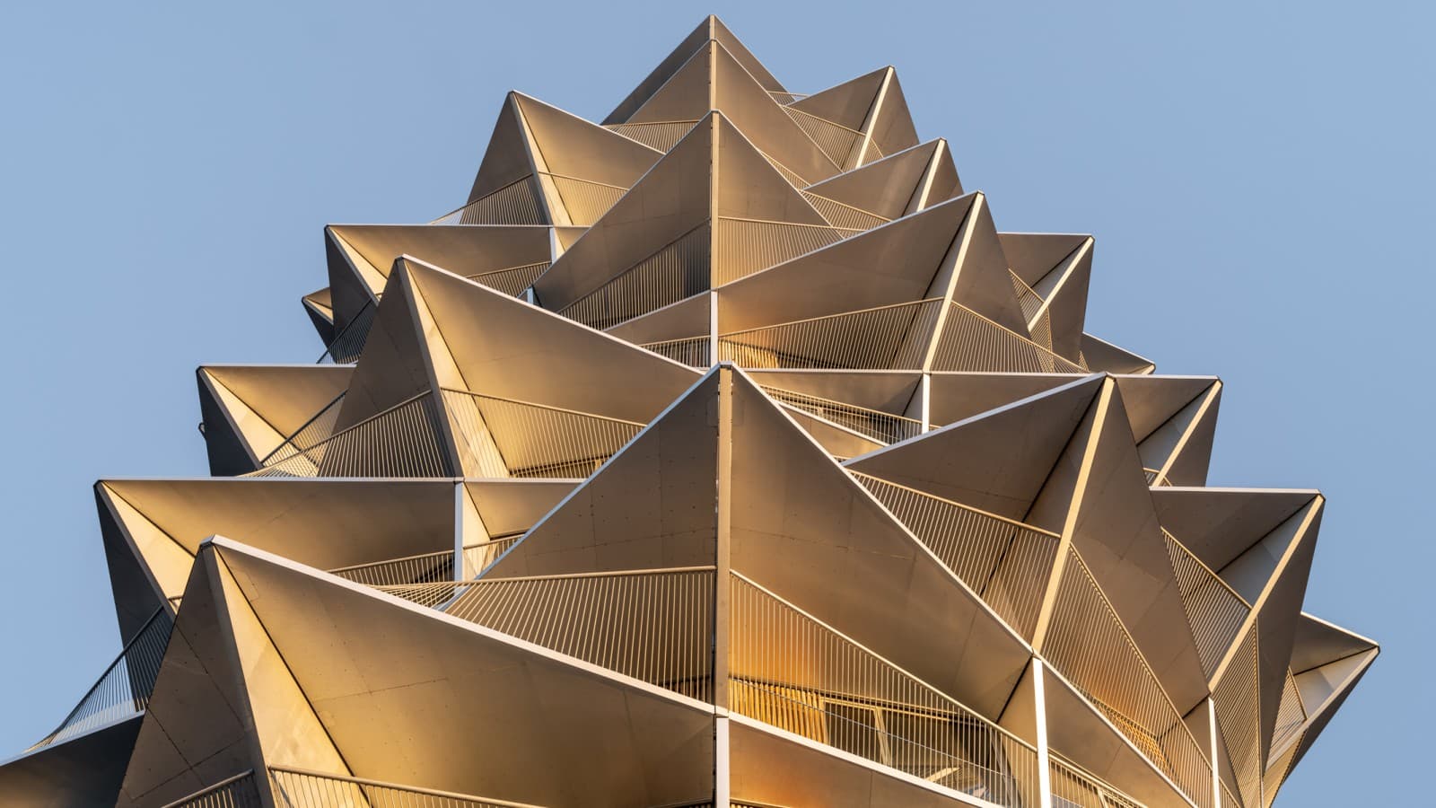 The cactus-like profile of the towers is created by twisting the individual levels (© Rasmus Hjortshøj) The cactus-like profile of the towers is created by twisting the individual levels (© Rasmus Hjortshøj)