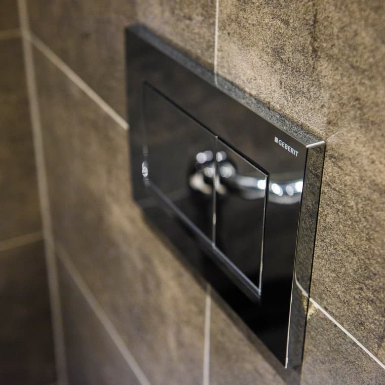 Geberit Sigma concealed cisterns with Sigma30 actuator plates have been installed (© Jarosław Kąkol) Geberit Sigma concealed cisterns with Sigma30 actuator plates have been installed (© Jarosław Kąkol)