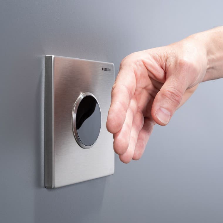 带使用者红外检测的非接触小便冲洗阀支持基于需求的编程和可靠的冲水启动 带使用者红外检测的非接触小便冲洗阀支持基于需求的编程和可靠的冲水启动